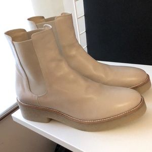 No.6 Pull on Crepe Sole Boot size 40